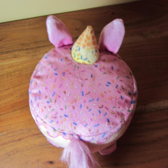 plush cookeez makery freezy cakez unicorn 2023 moose toys (W5973) - Picture 8 of 11